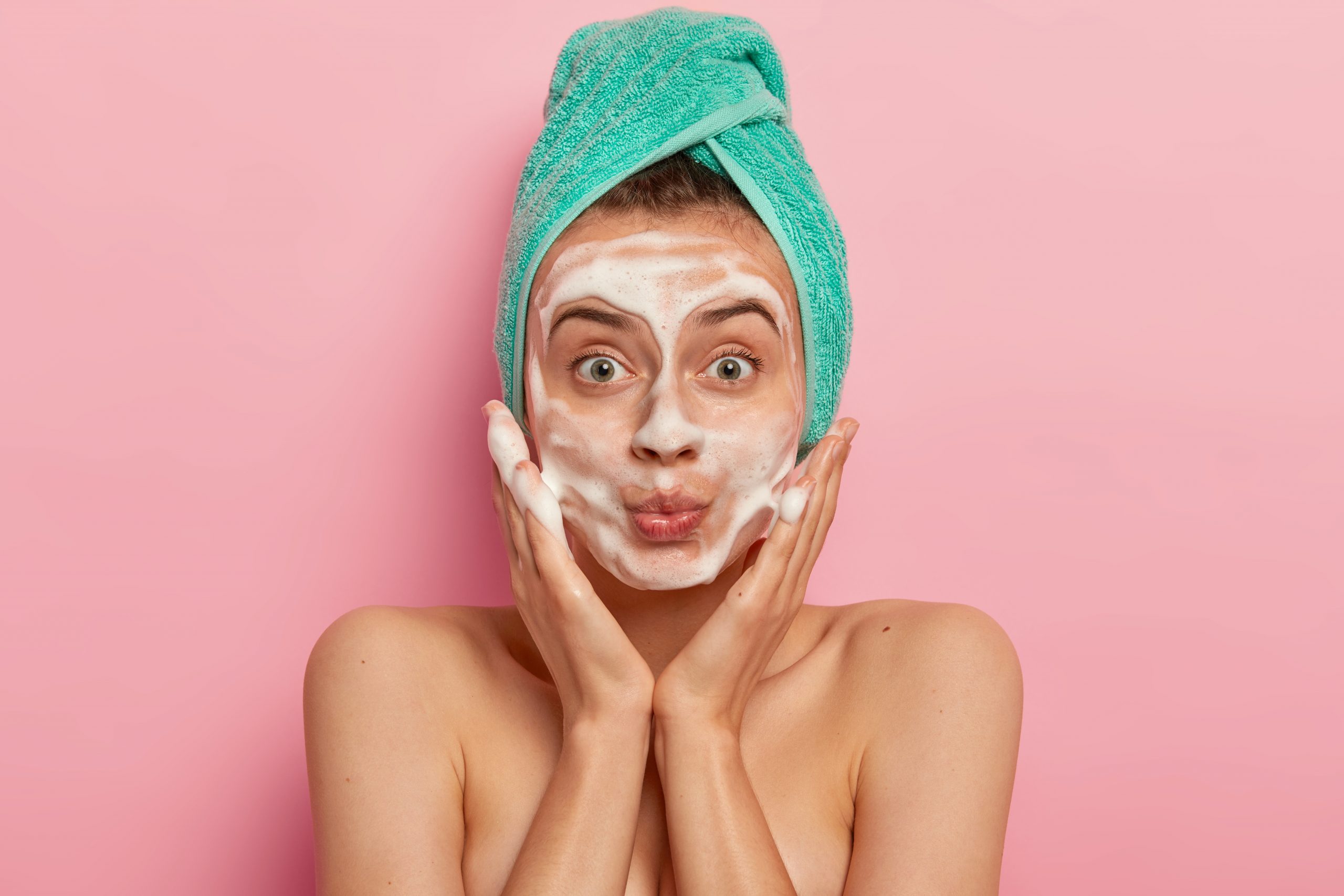 Tips Memilih Face Wash Yang Sesuai Dengan Jenis Kulit